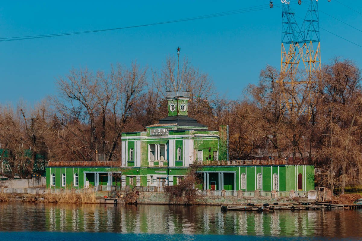 Когда всё потеряет былую стать,