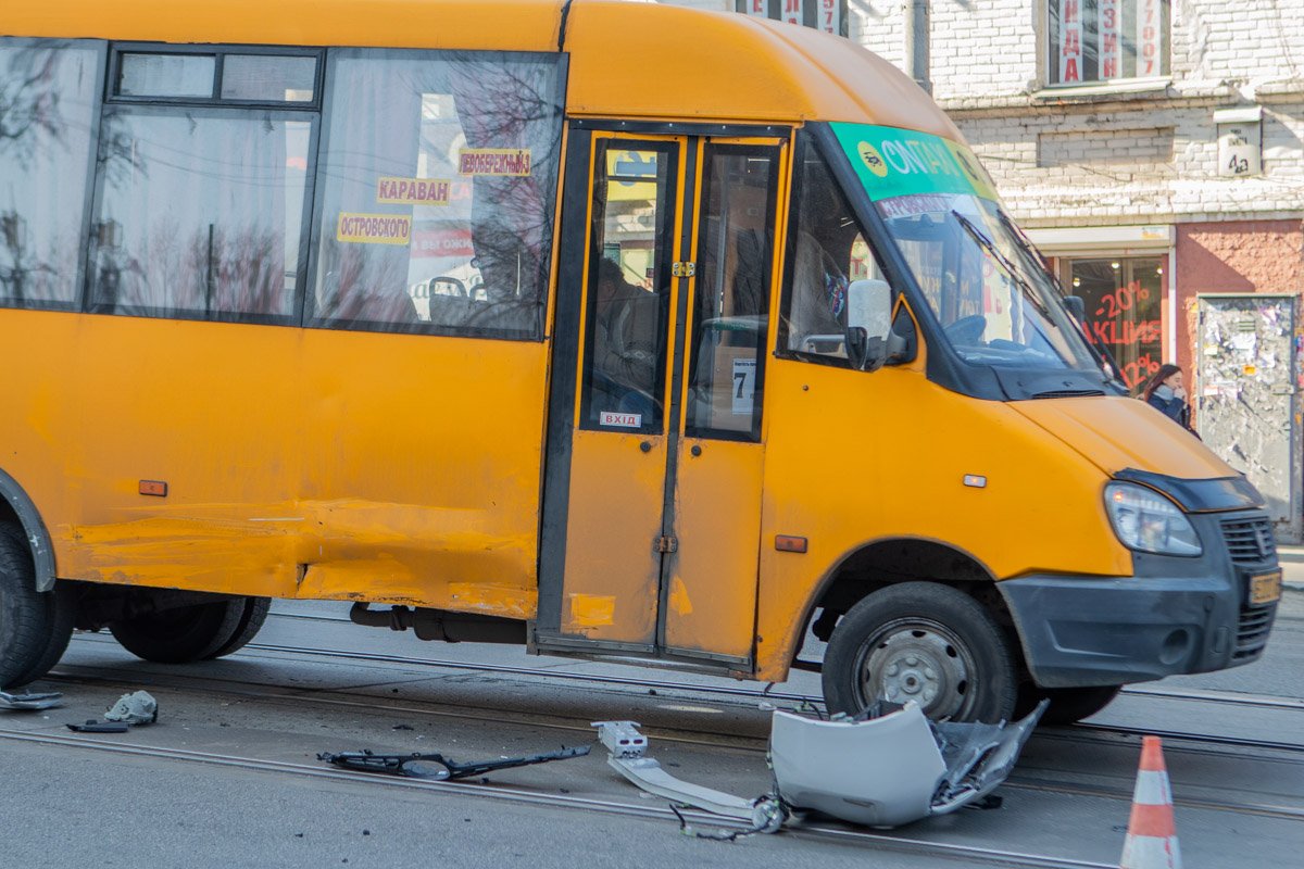 Трамваи стоят Трамваи стоят