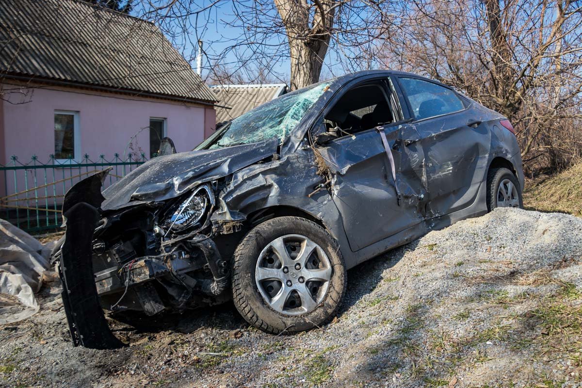В Днепре водитель Hyundai устроил ДТП и пытался скрыться В Днепре водитель Hyundai устроил ДТП и пытался скрыться
