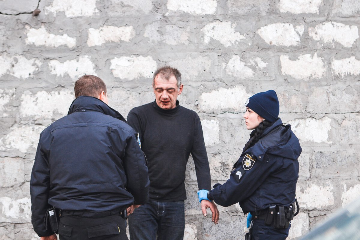 Сам же водитель от медицинской помощи отказался