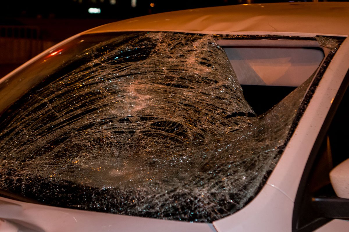 На место происшествия приехали сотрудники патрульной полиции и врачи скорой помощи На место происшествия приехали сотрудники патрульной полиции и врачи скорой помощи