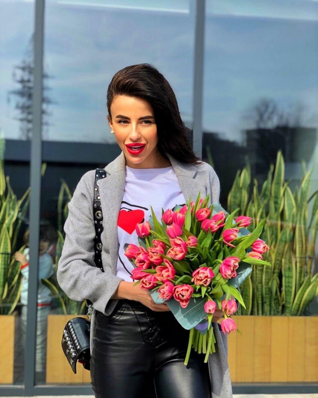 - Цветы вижу, а рафаелло где? - Цветы вижу, а рафаелло где?