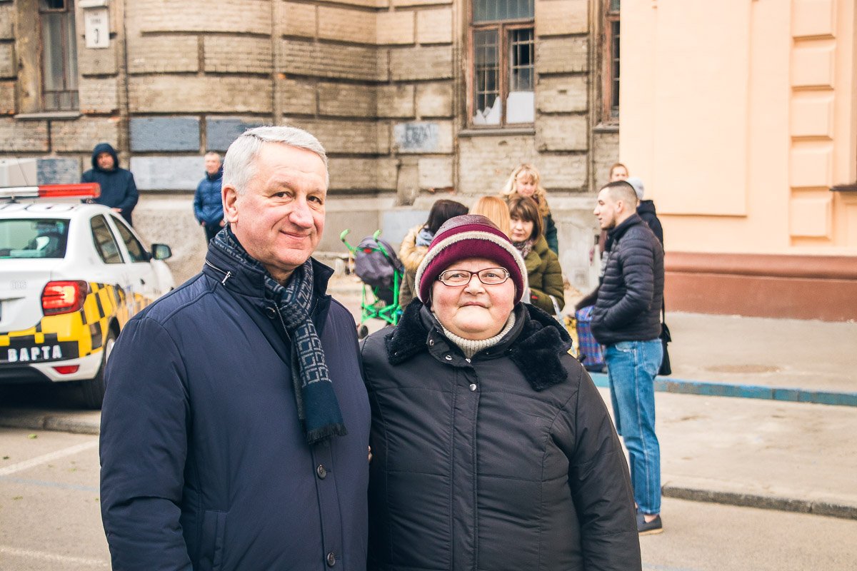 Люди пришли на мероприятие, несмотря на погоду