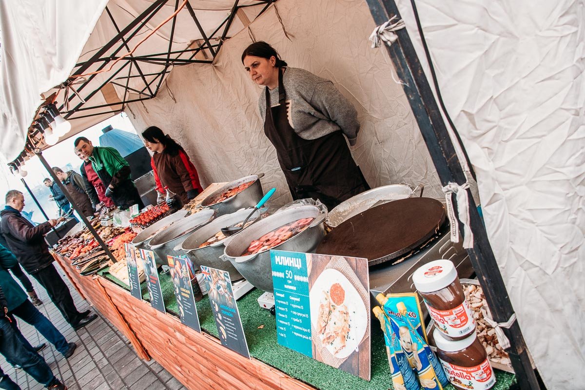 На ярмарке было много вкусностей