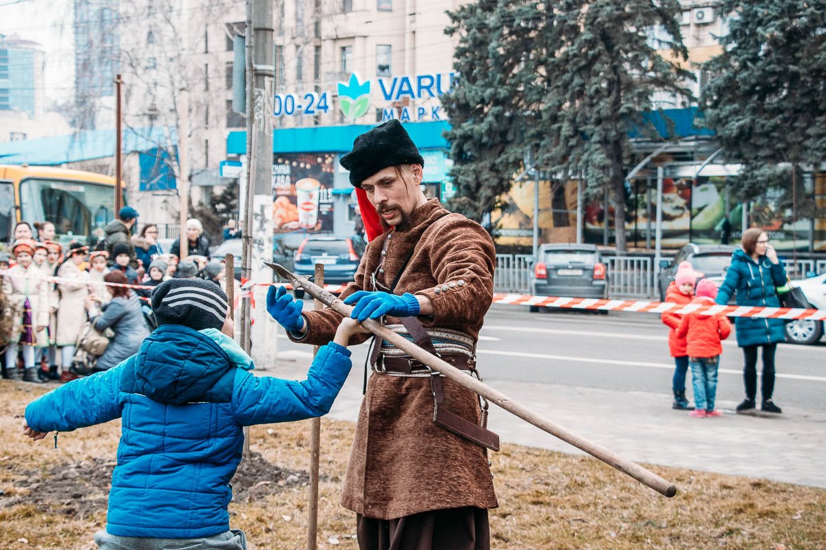Оказалось, метать копье совсем не просто