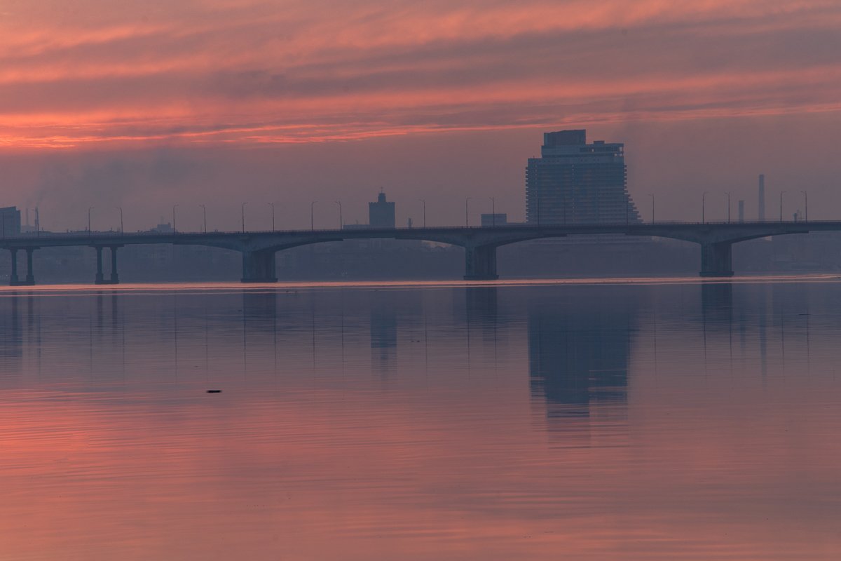 Человек все время ищет счастье, а оно ведь кроется в простых вещах и находится так близко Человек все время ищет счастье, а оно ведь кроется в простых вещах и находится так близко