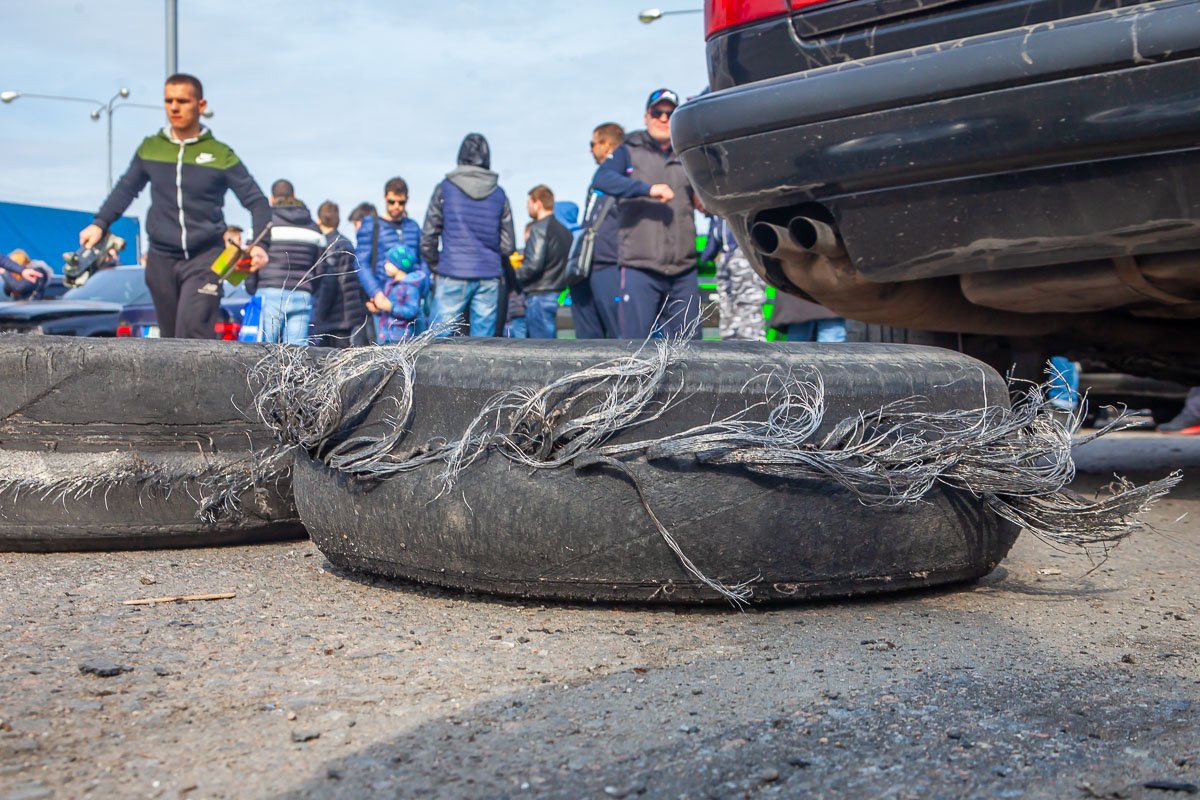 Зрелища требуют денег Зрелища требуют денег