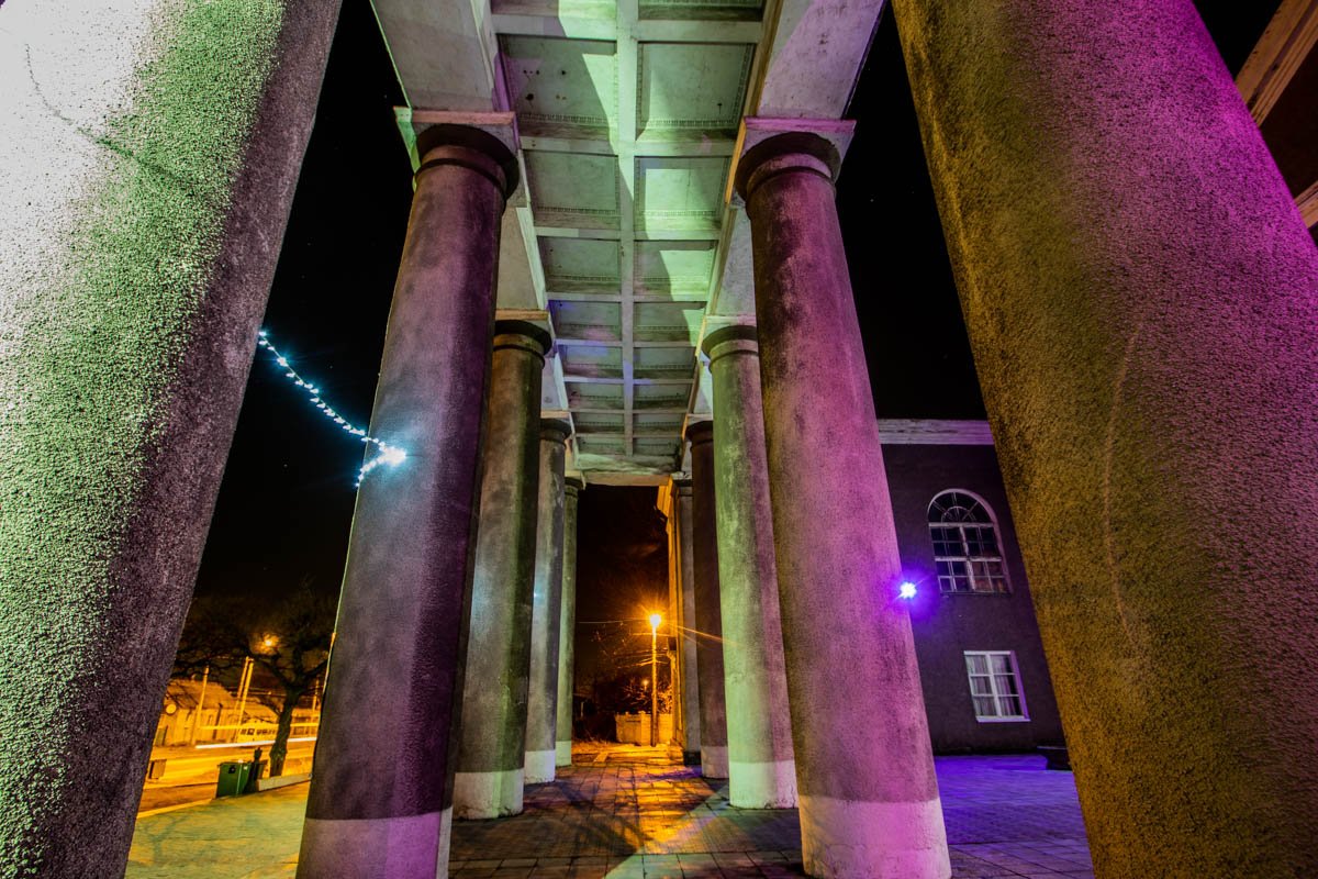 Неподвижные колонны 