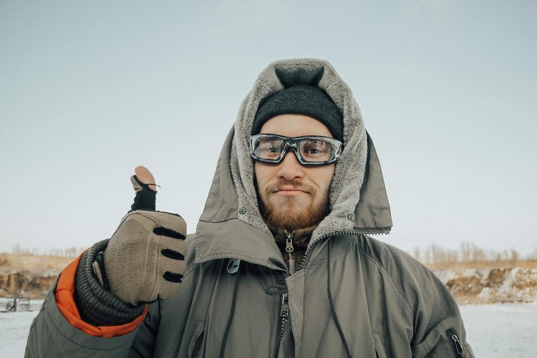 Доброволец - это тот человек который несмотря ни на что готов отдать жизнь за свою страну