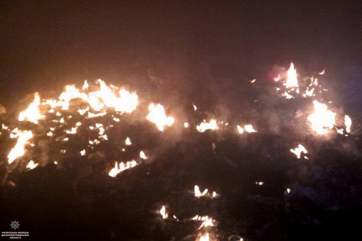 Патрулируя свой квадрат, полицейские заметили задымление в одном из заброшенных зданий Патрулируя свой квадрат, полицейские заметили задымление в одном из заброшенных зданий