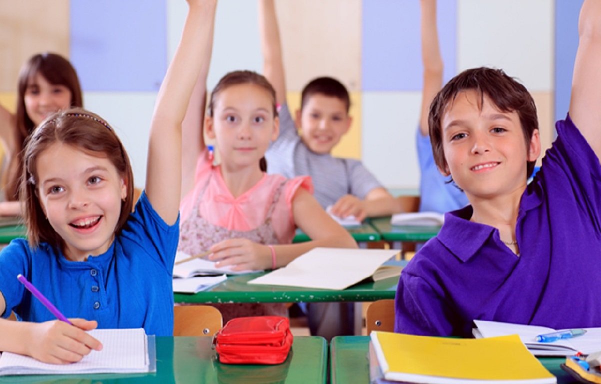 Педагоги в "Shalom baby" в форме игры увлекают детей