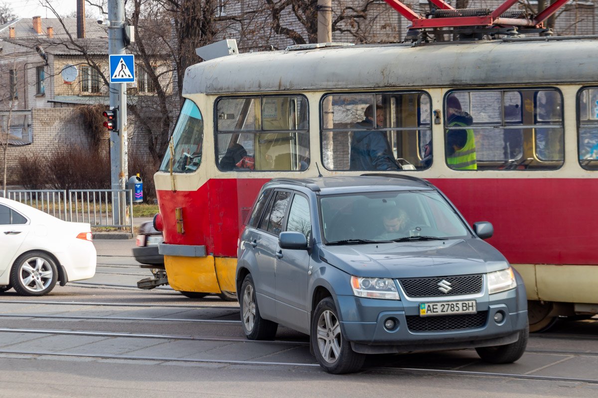 На Рабочей столкнулись Suzuki и трамвай