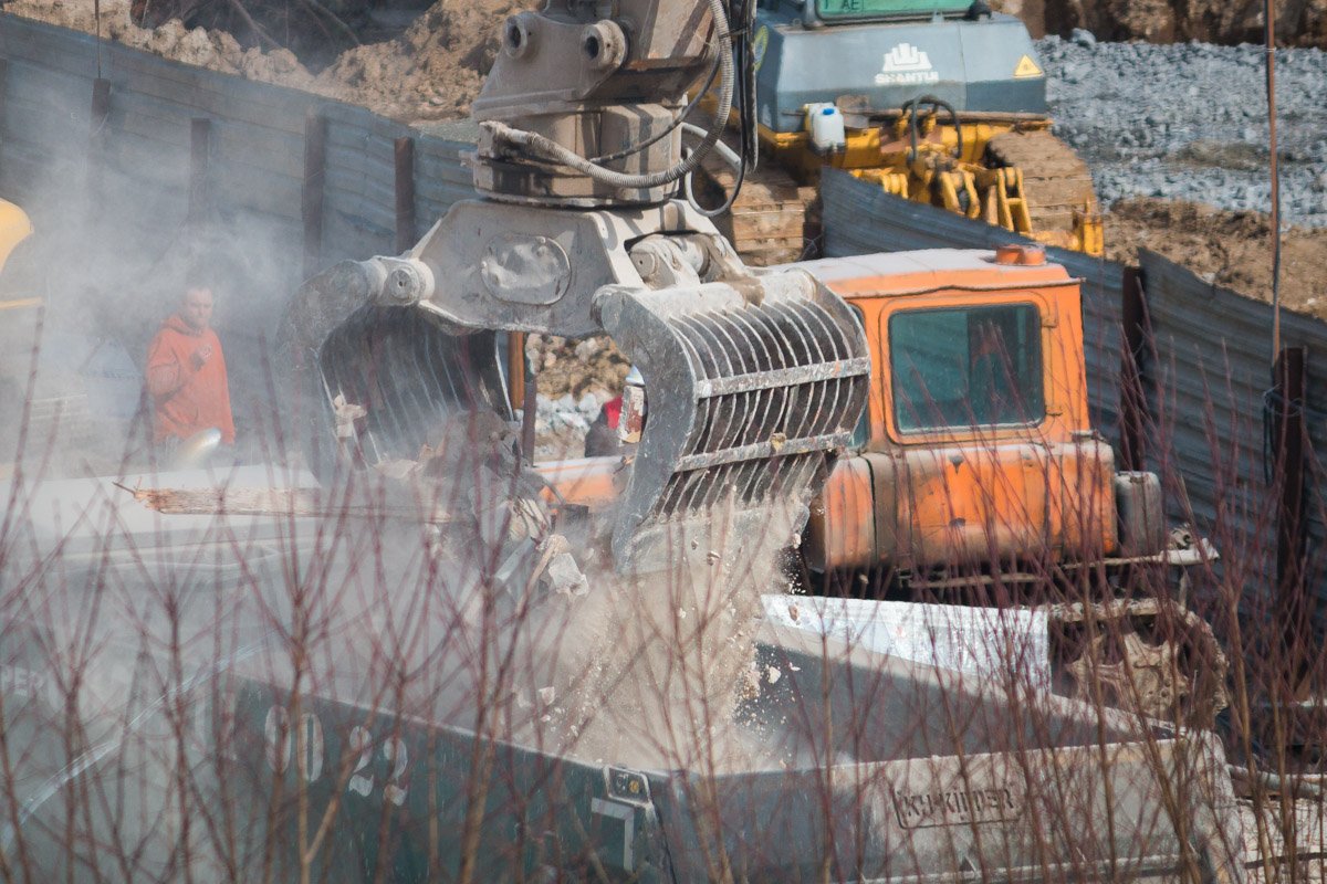 Работа кипит