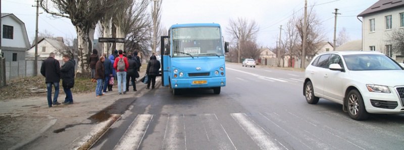 В Днепре возле АТБ на Киевской автобус с пассажирами сбил двоих пожилых женщин