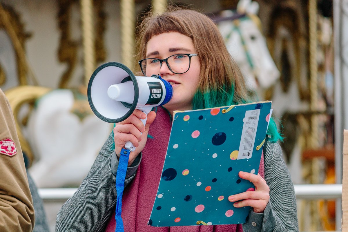 Климатическая система реагирует на изменения внешних воздействий способных «толкать» климат в сторону потепления или похолодания