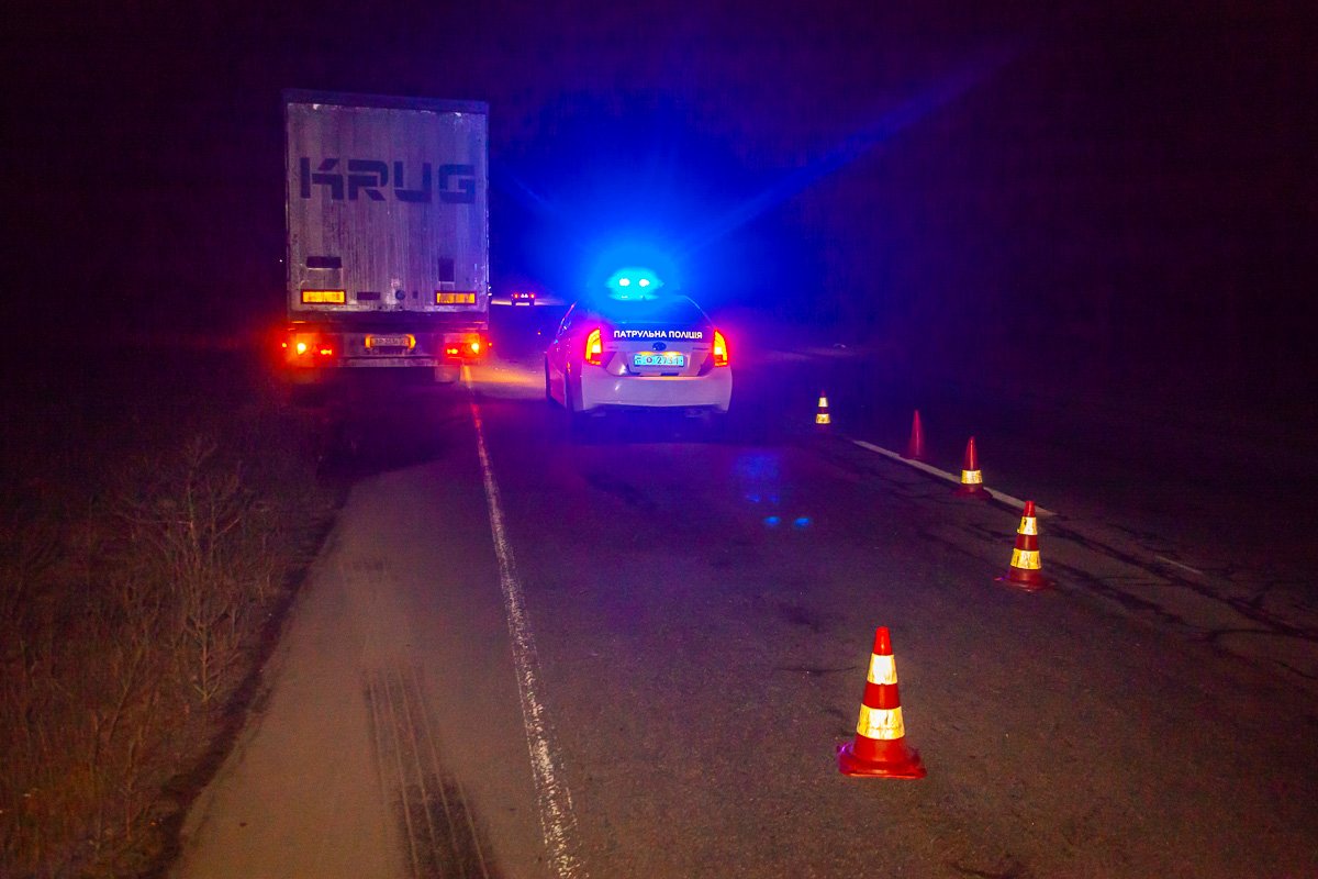 Патрульные оградили место Патрульные оградили место