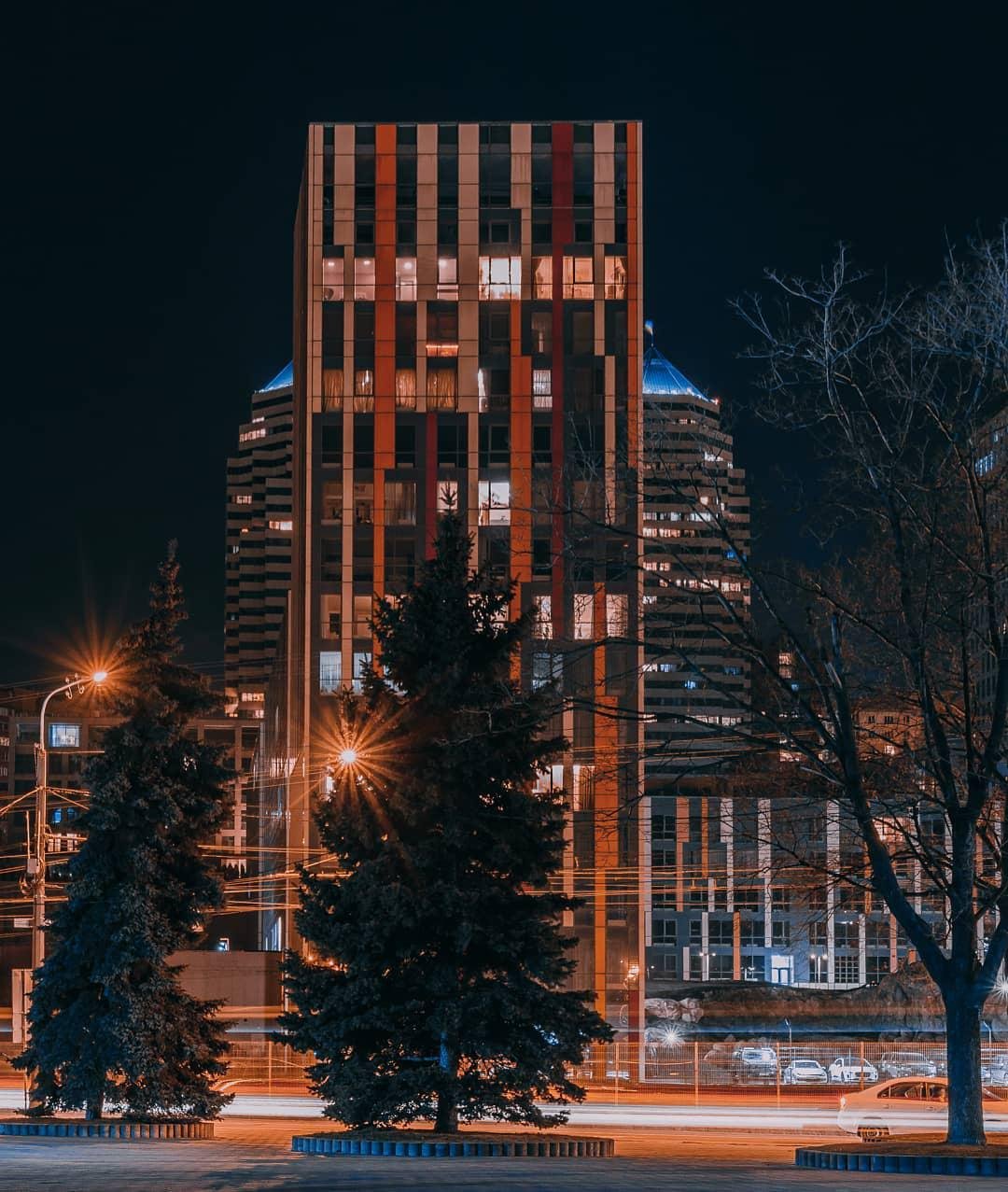 Ночью время стоит. Идут только часы. Фото: deniska_ua Ночью время стоит. Идут только часы. Фото: deniska_ua