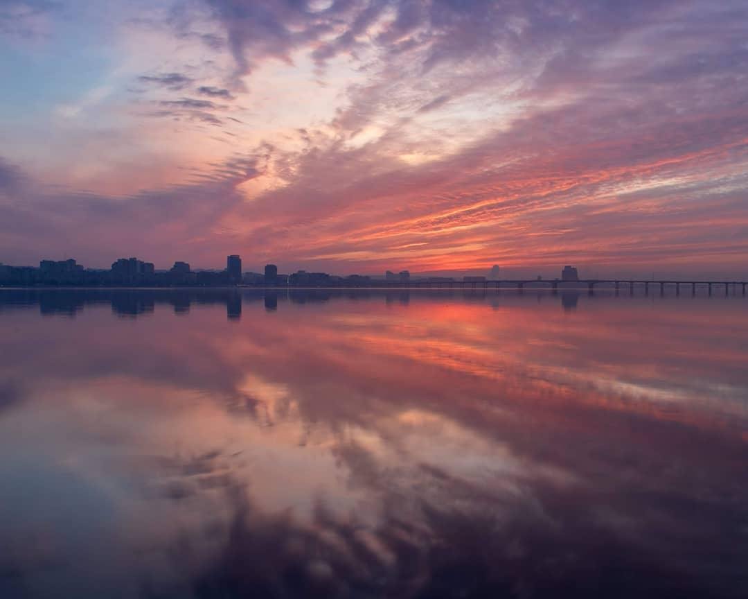 Кто там говорил, что самые красивые закаты — летом? Чушь! Фото: glebastee Кто там говорил, что самые красивые закаты — летом? Чушь! Фото: glebastee