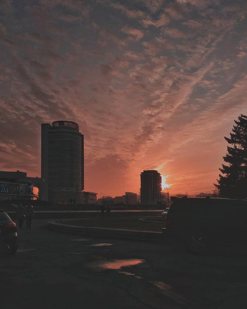 Рассвет и закат – два важнейших момента, а человек обычно зевает… Фото: m_kina_ Рассвет и закат – два важнейших момента, а человек обычно зевает… Фото: m_kina_