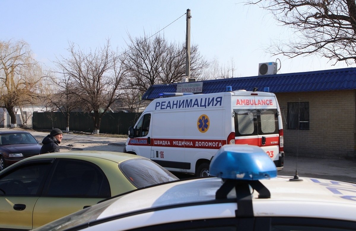 От госпитализации девушка отказалась  От госпитализации девушка отказалась