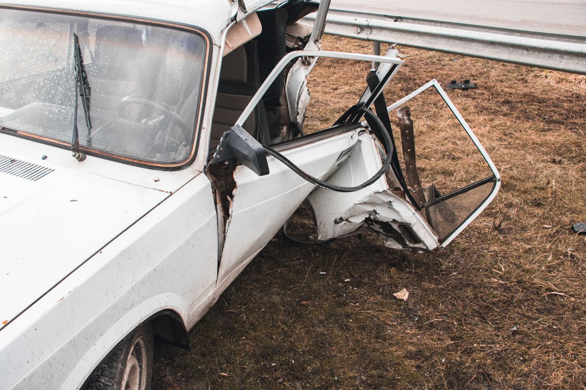 Мужчина хотел повернуть там, где это делать нельзя