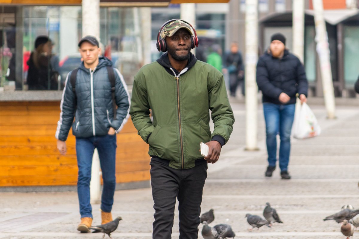 Если музыка в наушниках, то ты - герой клипа Если музыка в наушниках, то ты - герой клипа