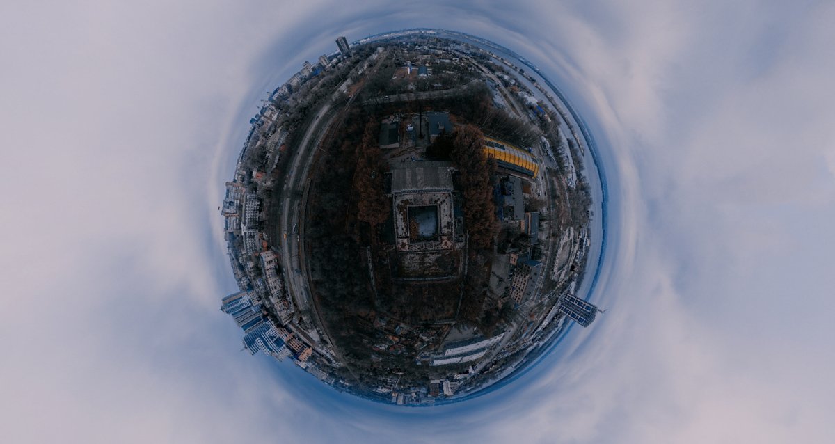 Планета, где разруха "живет" по соседству с роскошью Планета, где разруха "живет" по соседству с роскошью