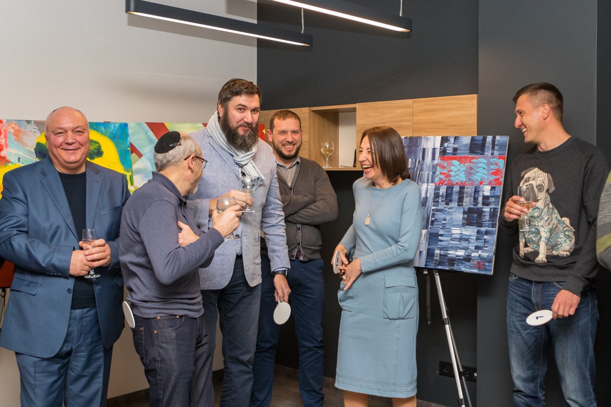 Благотворительный аукцион и яркая вечеринка: банк Concord открыл новое VIP-отделение в Днепре 16