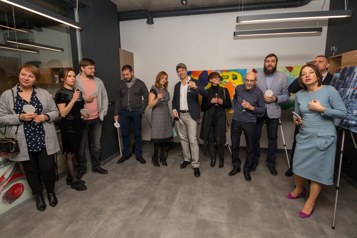 Благотворительный аукцион и яркая вечеринка: банк Concord открыл новое VIP-отделение в Днепре 24