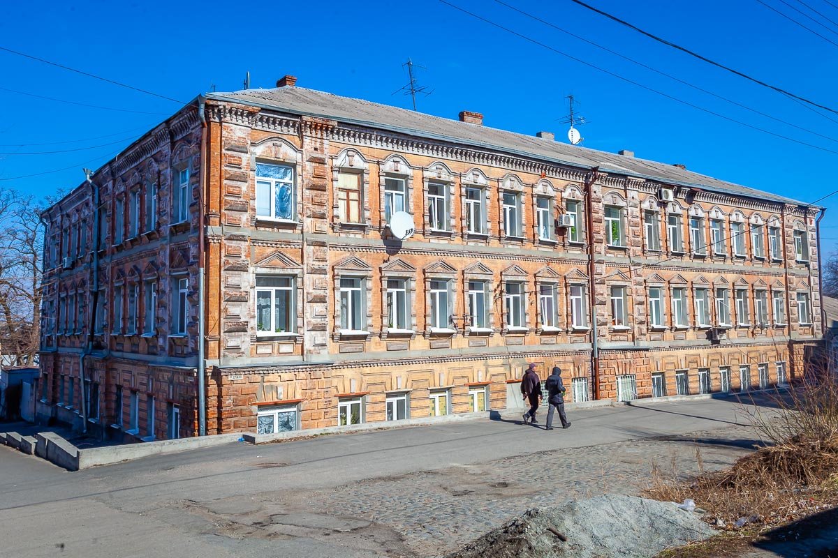 И сейчас И сейчас