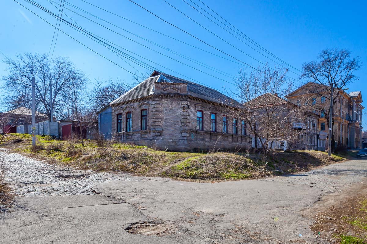 И сейчас И сейчас