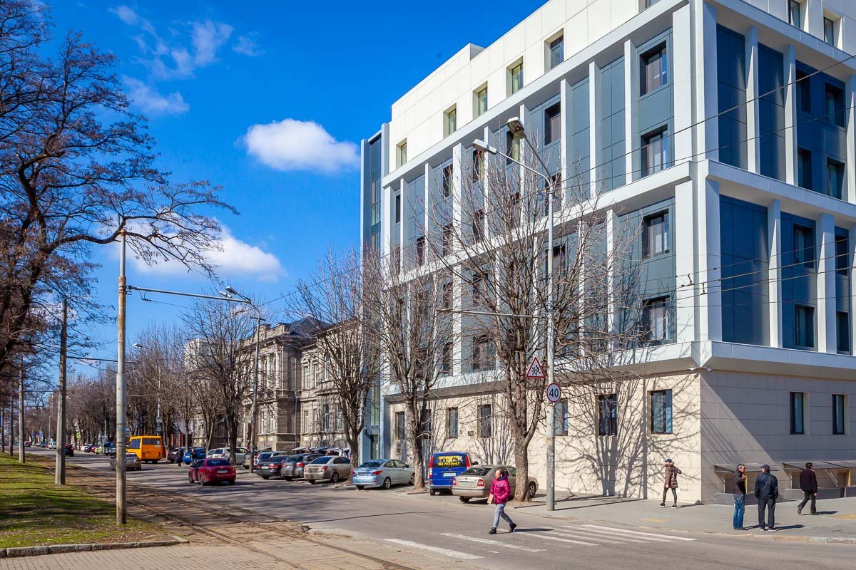 И сейчас И сейчас