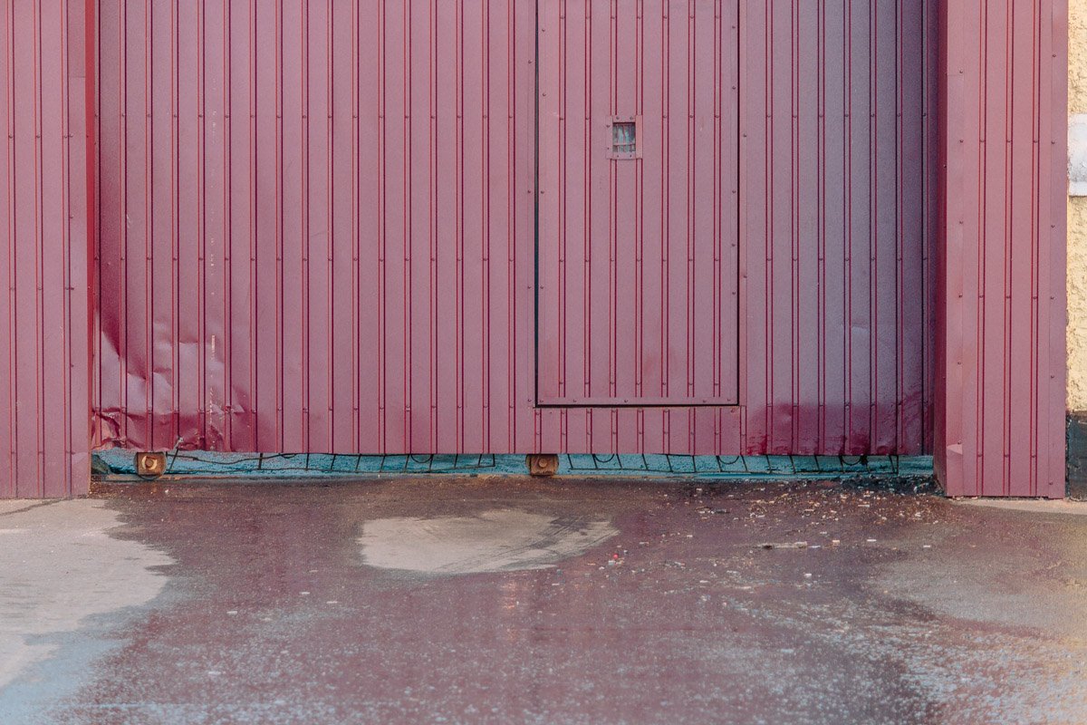 А другой источник на территории следственного изолятора