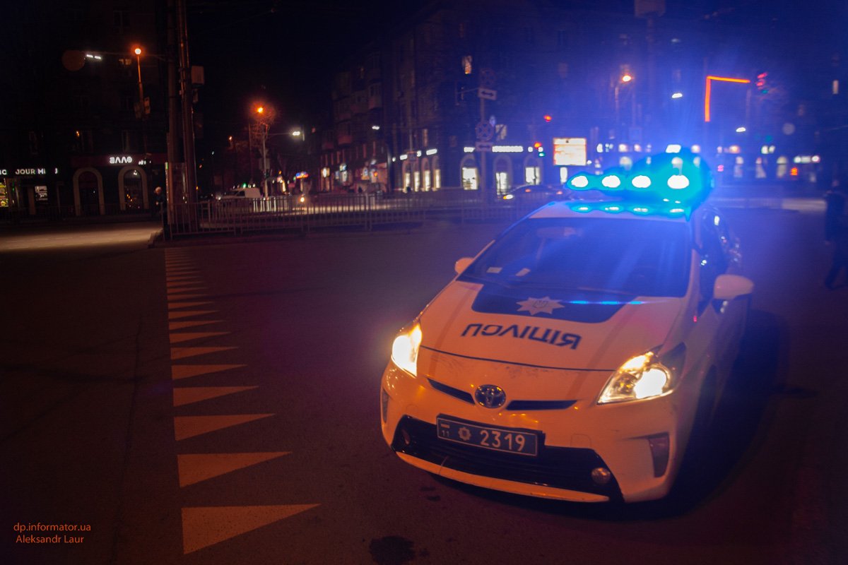 На место приехали врачи скорой помощи и полиция На место приехали врачи скорой помощи и полиция