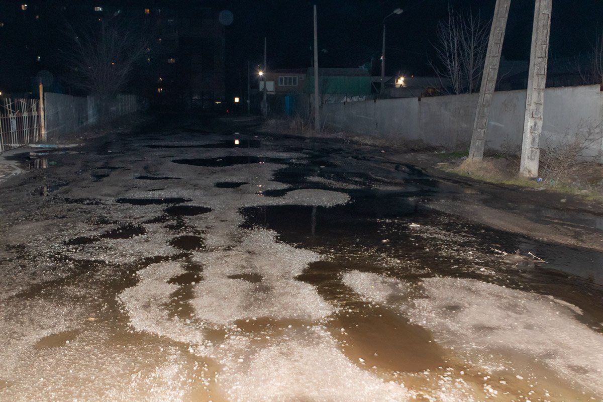 Запах фекалий окутал всю улицу