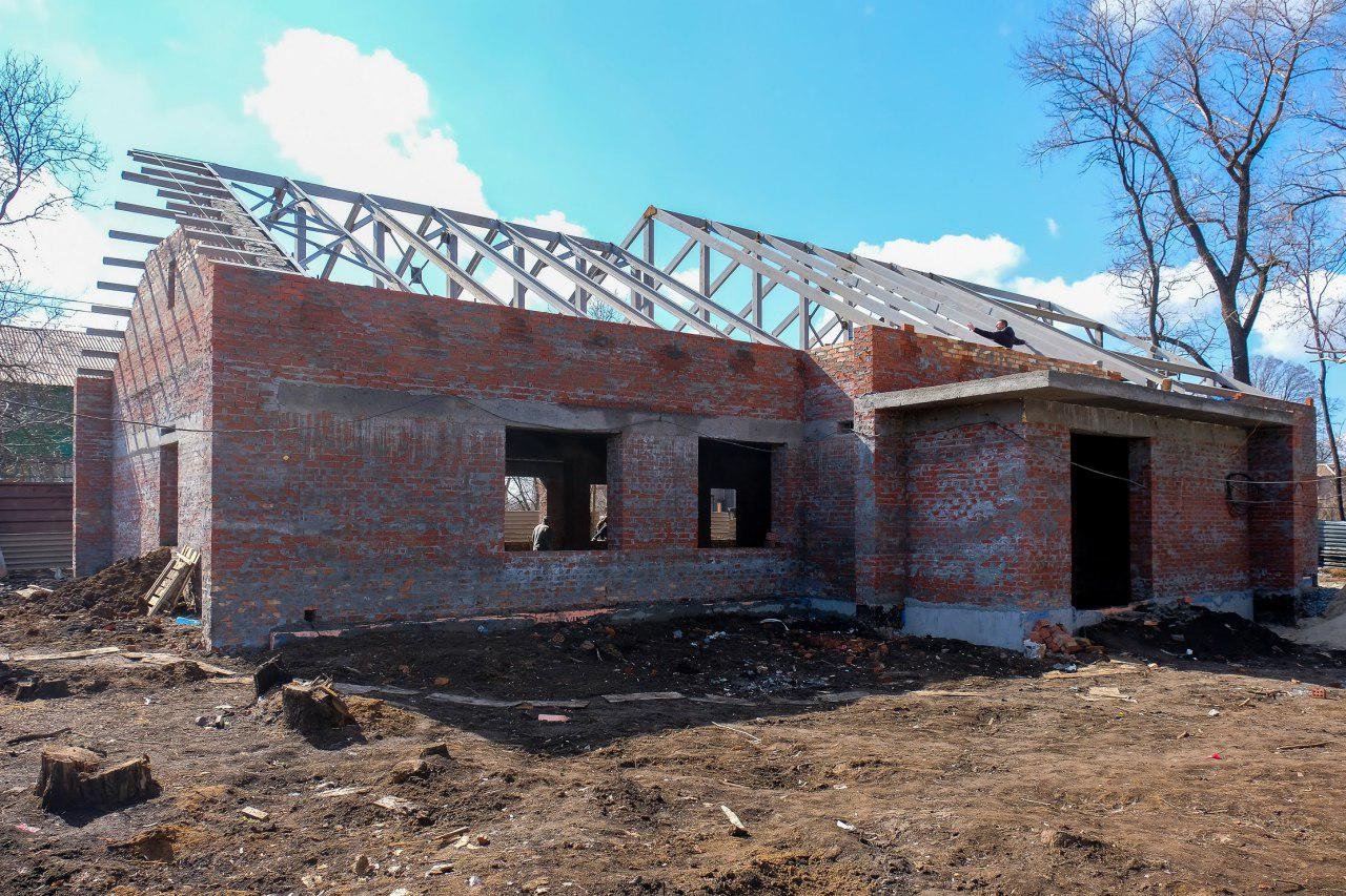 Дом рассчитан на 10 воспитанников и персонал