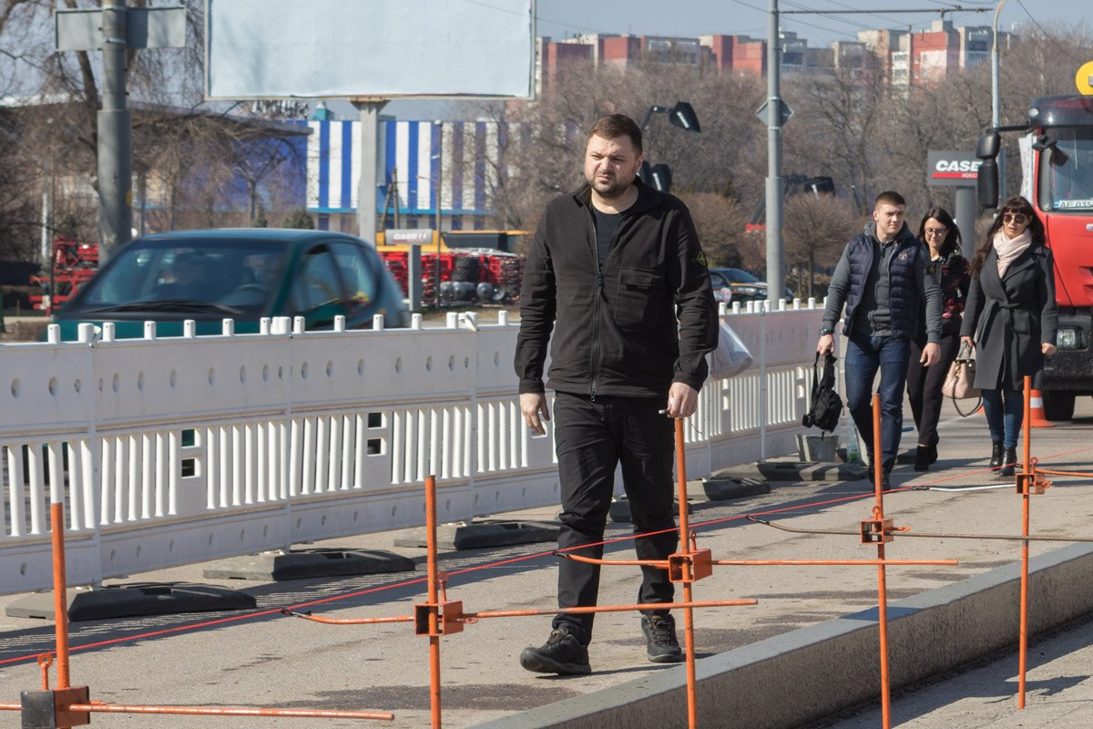 Все работы лично проинспектировал вице-мэр Михаил Лысенко