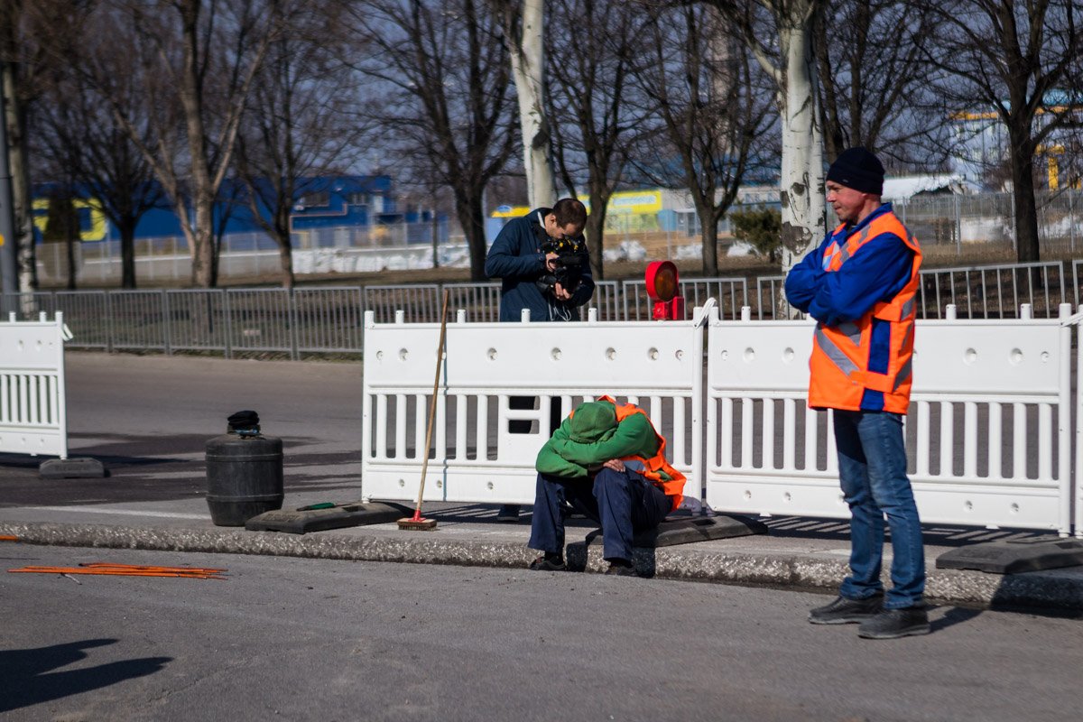 В какую сумму выльется установка бордюров на Запорожском шоссе пока неизвестно