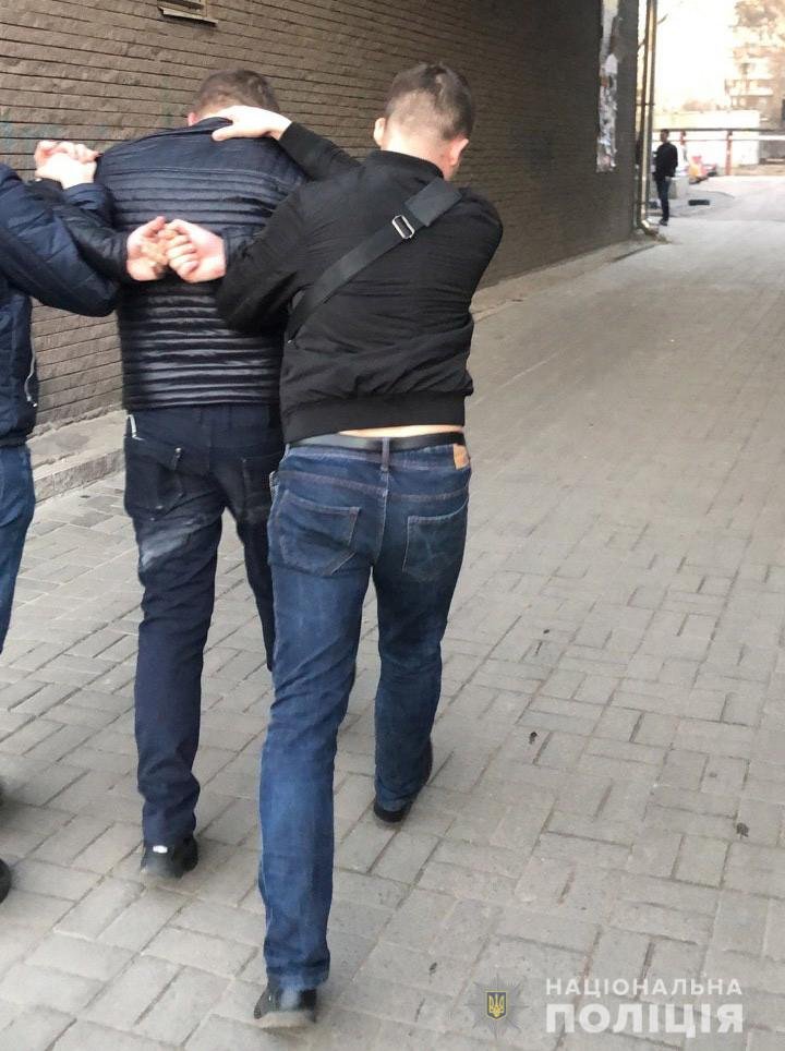 Мужчина собирал деньги на лечение ребенка, который умер от болезни Мужчина собирал деньги на лечение ребенка, который умер от болезни