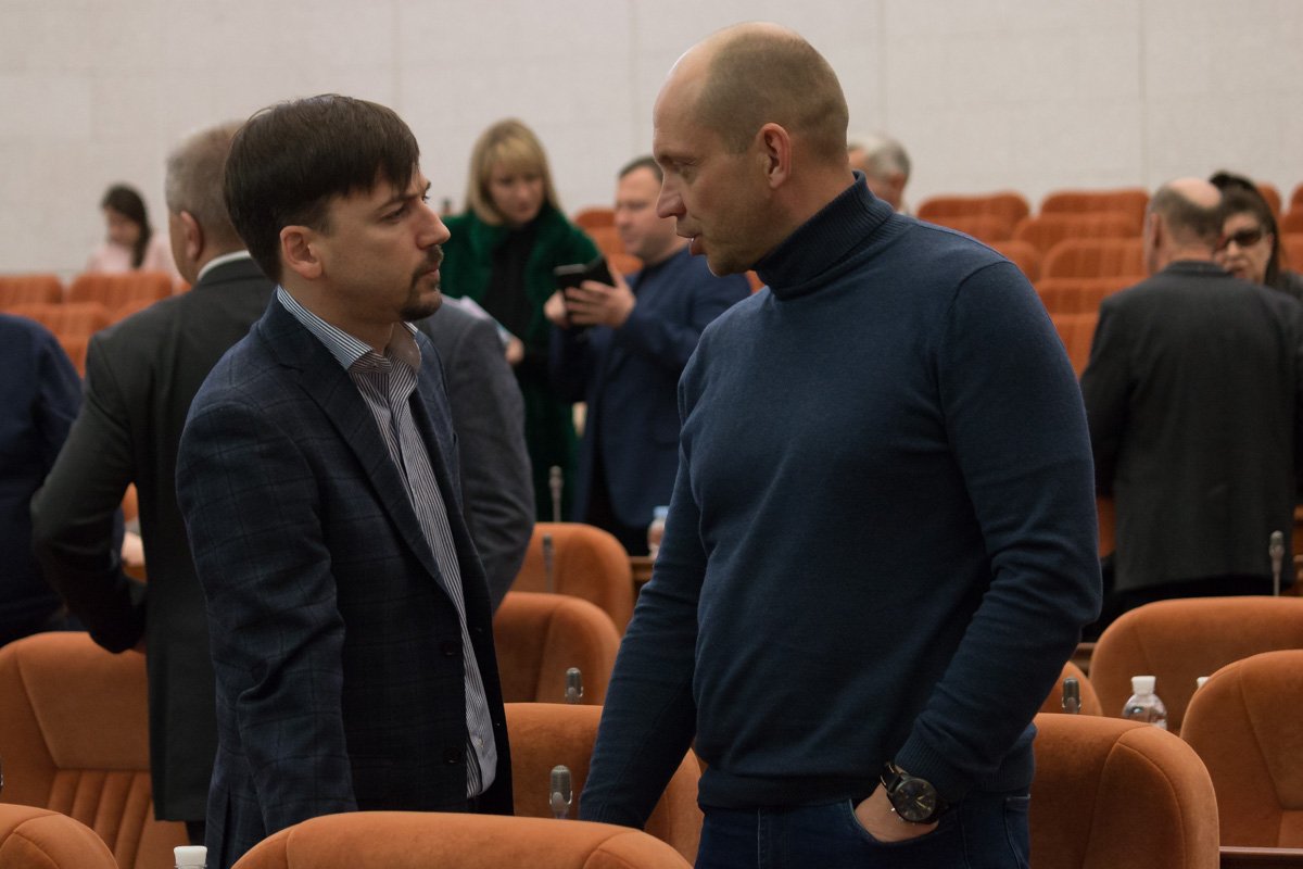 Слишком серьезный разговор Слишком серьезный разговор