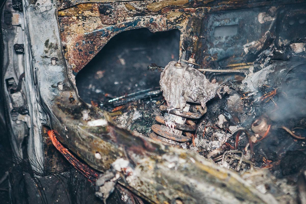 BMW X3 и BMW X6 полностью сгорели BMW X3 и BMW X6 полностью сгорели