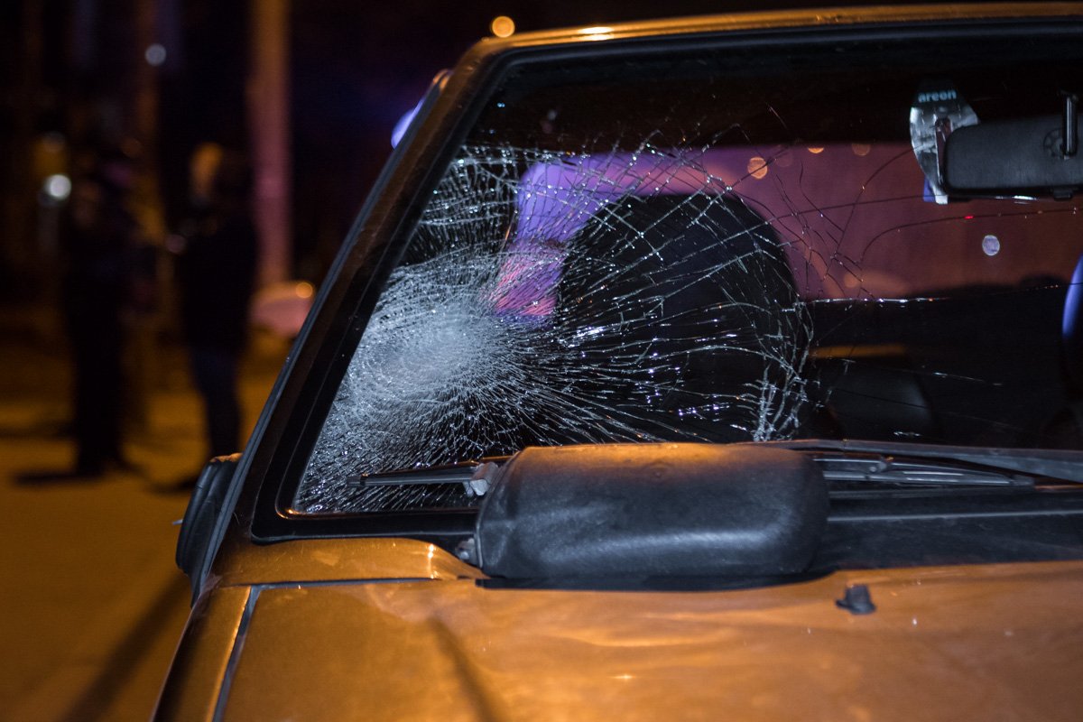 На проспекте Хмельницкого ВАЗ сбил мужчину На проспекте Хмельницкого ВАЗ сбил мужчину