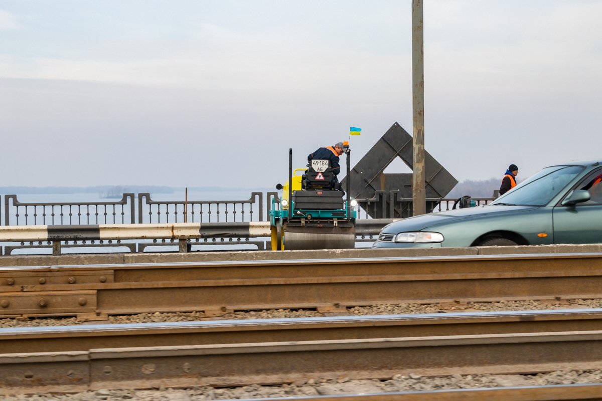 Информатор советует объезжать мост Информатор советует объезжать мост