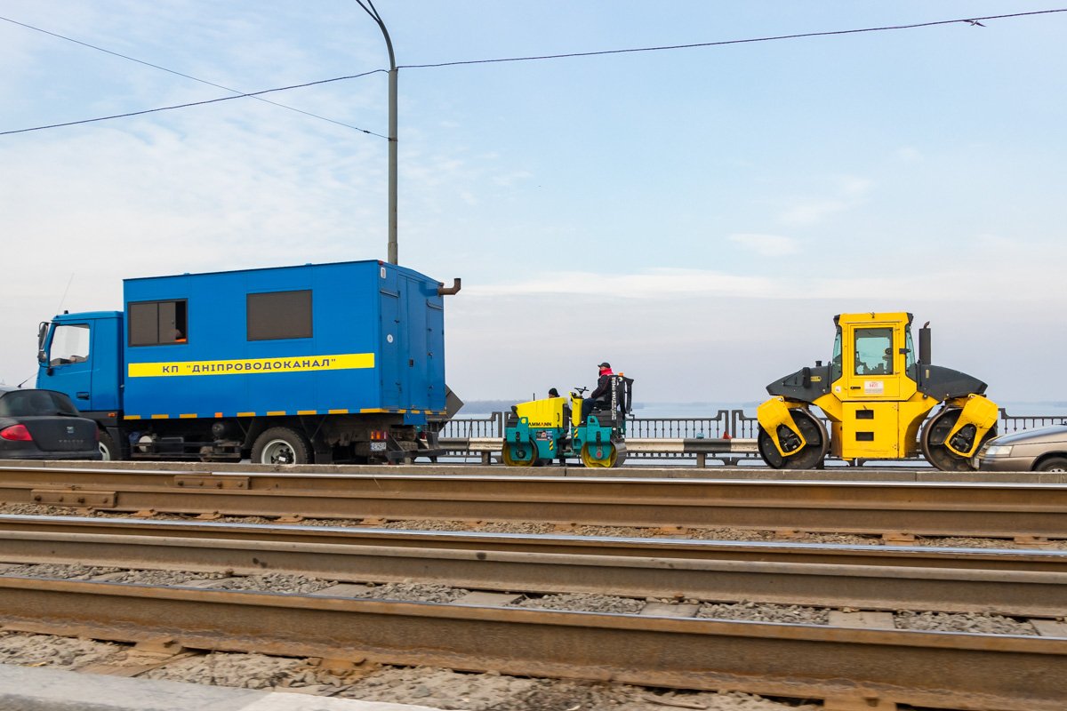 Пробка в сторону правого берега Пробка в сторону правого берега