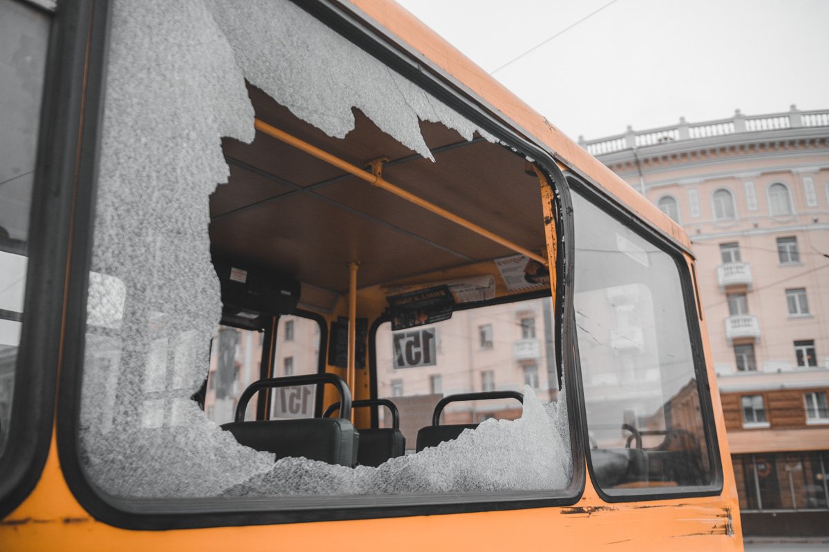  Днепре столкнулись маршрутка № 157 и трамвай № 1