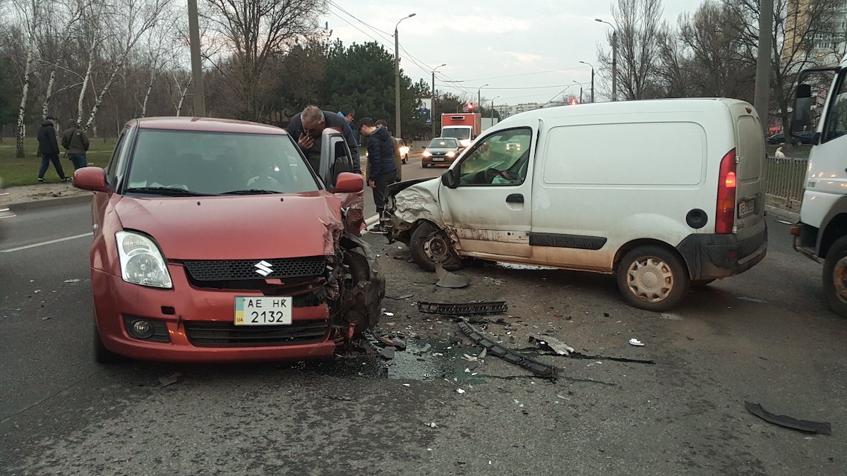 Один из водителей пострадал Один из водителей пострадал