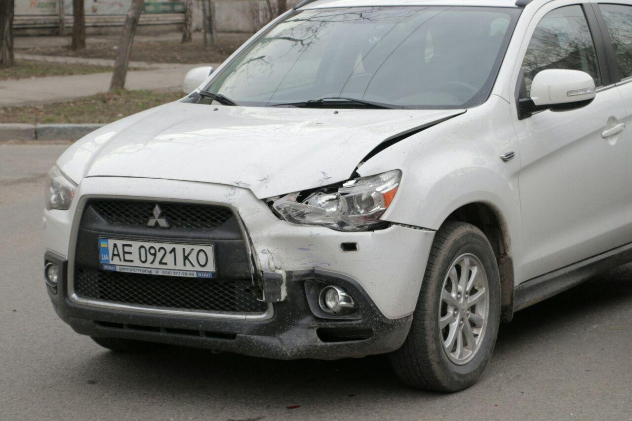 Mitsubishi поврежден несущественно