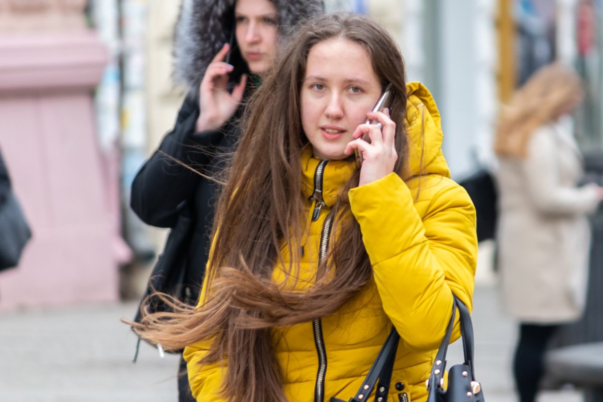 Погода будто тонко намекает, что прятать зимние пуховики и теплые сапоги еще рано Погода будто тонко намекает, что прятать зимние пуховики и теплые сапоги еще рано