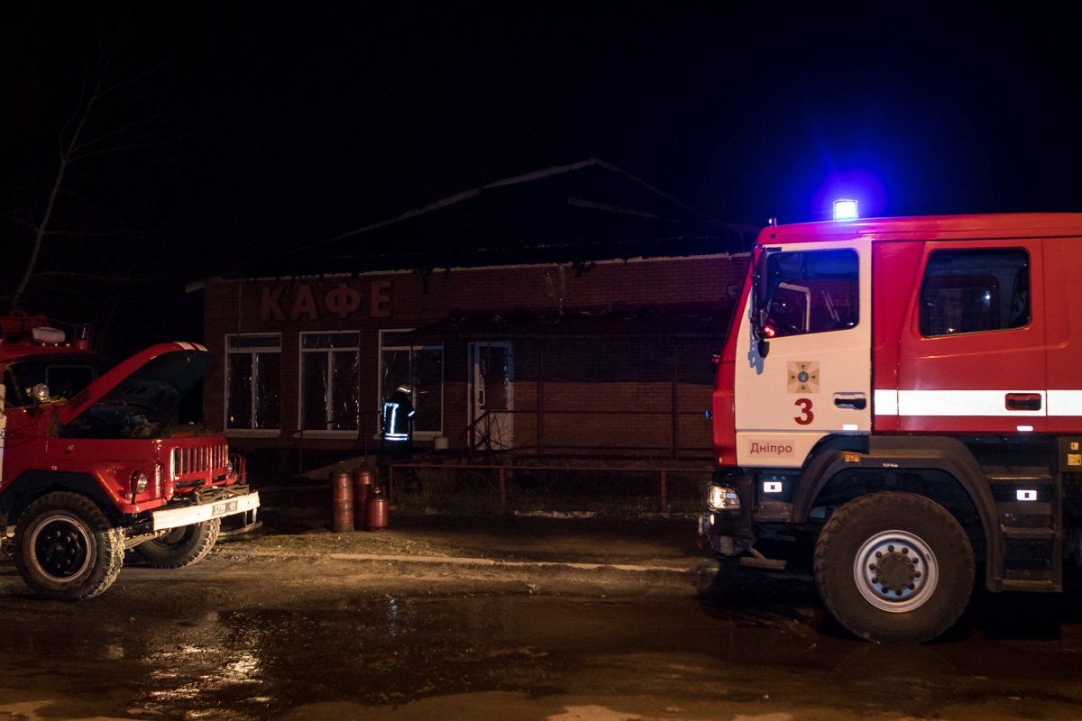 В Днепре сгорел зал игровых автоматов, замаскированный под кафе 7