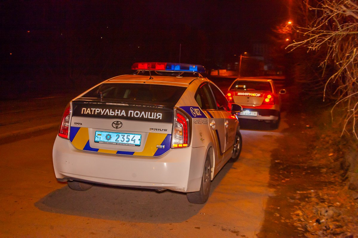 Полицейские увидели парня на проспекте Александра Поля Полицейские увидели парня на проспекте Александра Поля